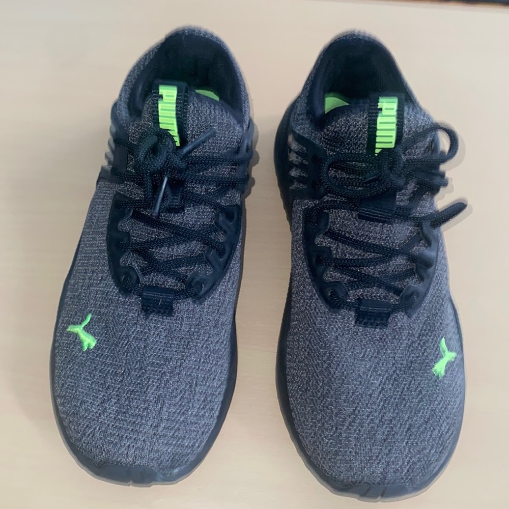 Puma Sneakers Boys Size 6C